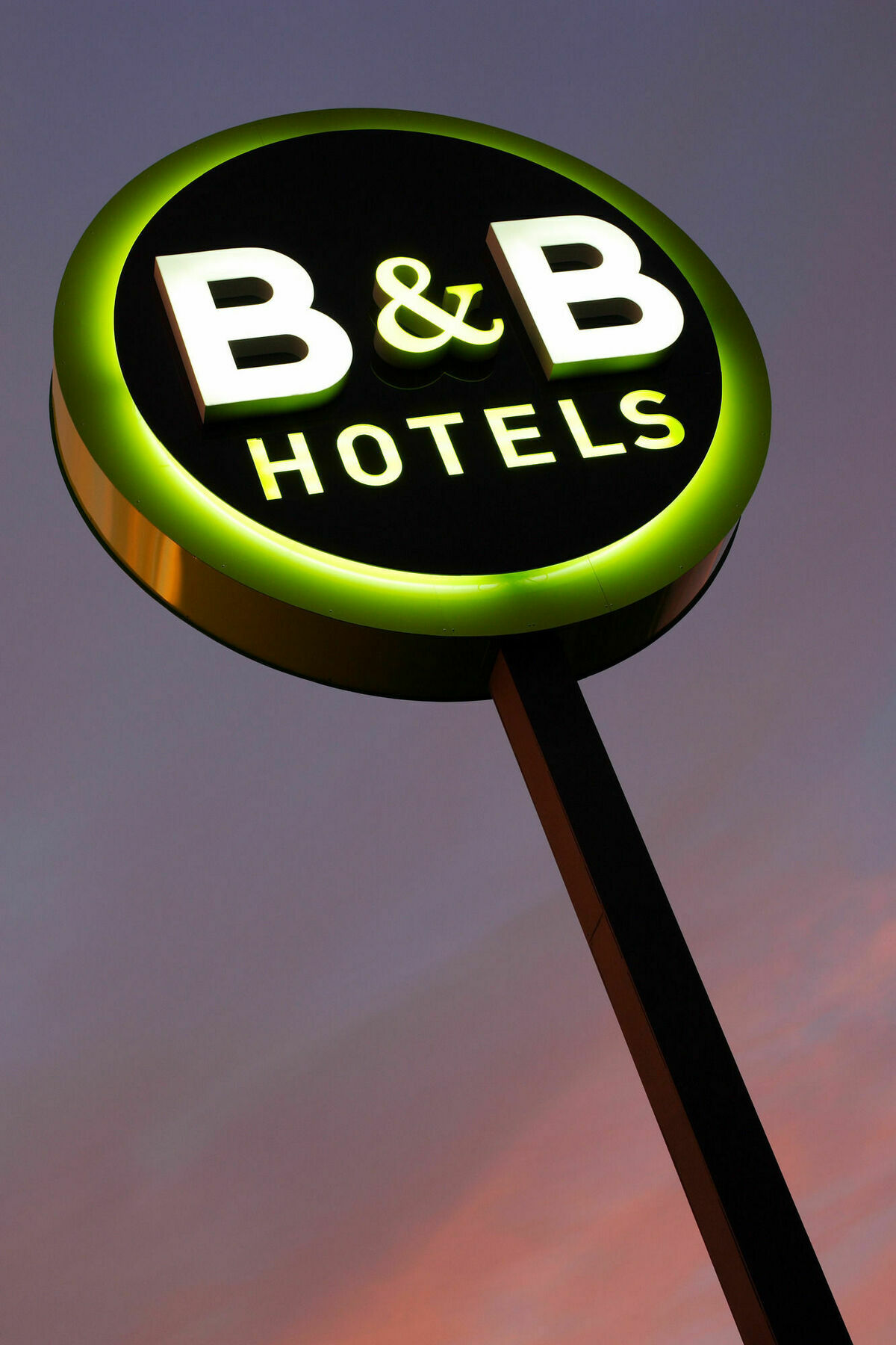 B&B HOTEL Montluçon Exterior foto